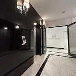 Hanza Tower Home4u Apartament *
