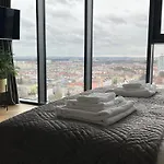 Hanza Tower Home4u Apartament