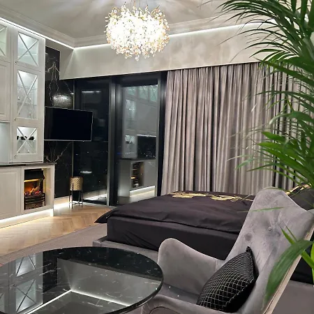 Hanza Tower Home4u *