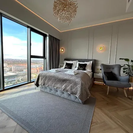 公寓 Hanza Tower Home4u *