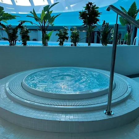 Hanza Tower Home4u Lejlighed