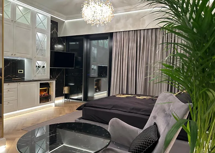 Hanza Tower Home4u *